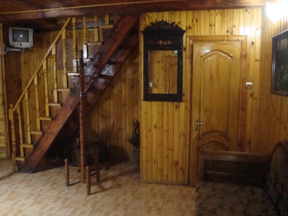 Апартаменты Domik S Saunoy Na Ogiyenko Каменец-Подольский Экстерьер фото